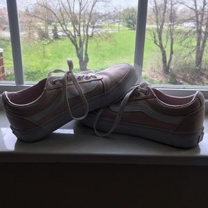 VANS WOMEN SZ 6 | pink and white